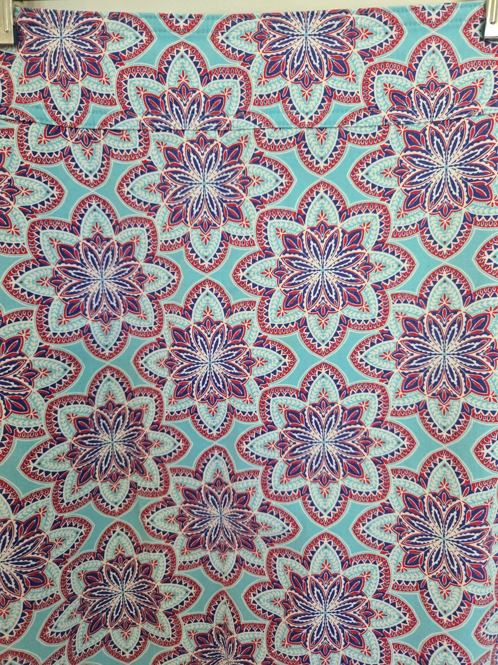 Talbots Purple Floral Tile / Mandala Print Mini Skirt on Light Blue Size - 6P